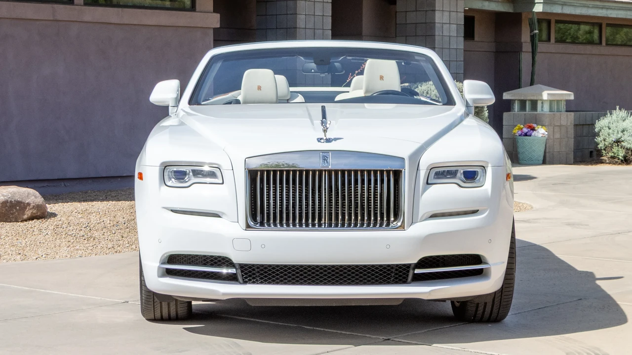 2016 Rolls-Royce Dawn - Image 2 of 31