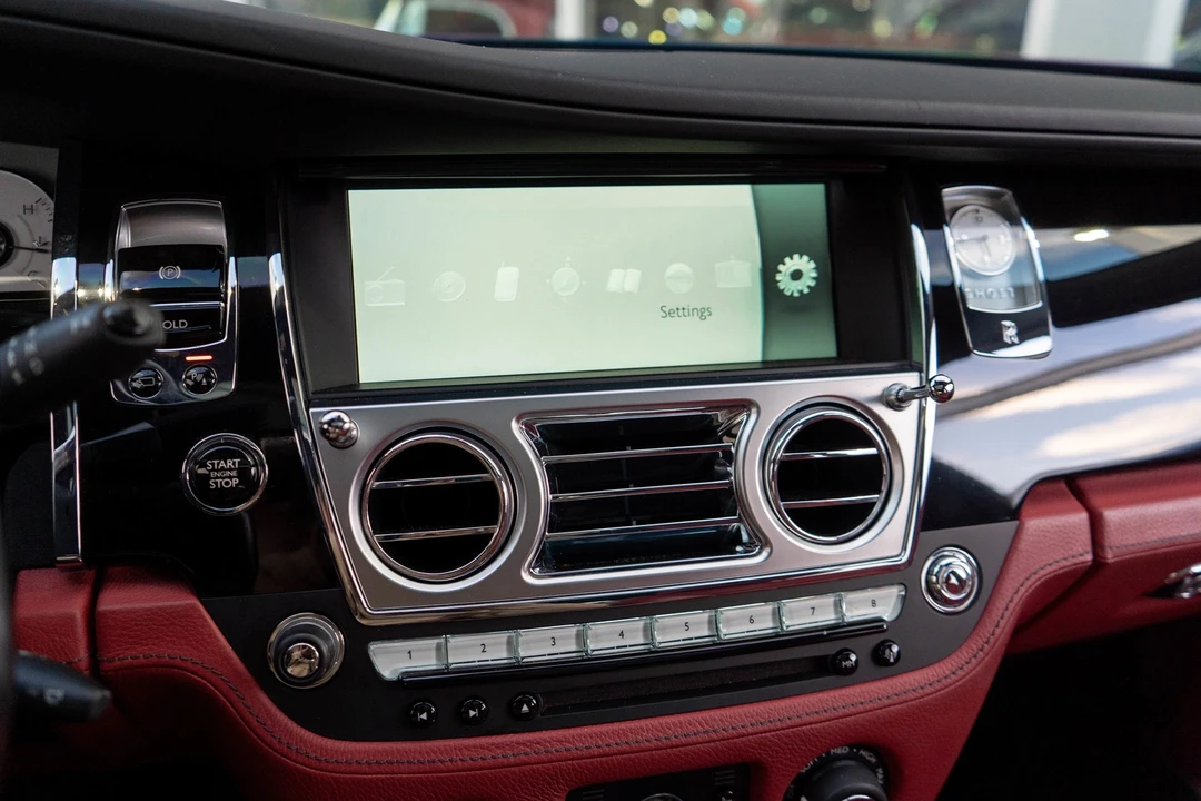 2016 Rolls-Royce Ghost 1st Gen - Image 15 of 31
