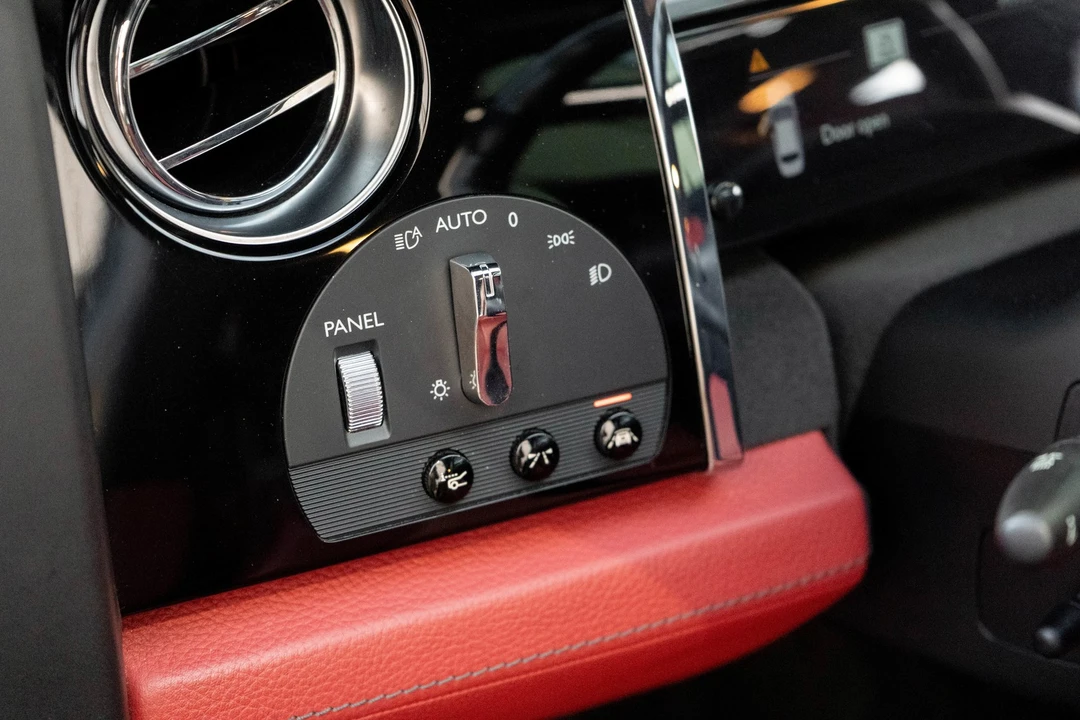 2016 Rolls-Royce Ghost 1st Gen - Image 21 of 31