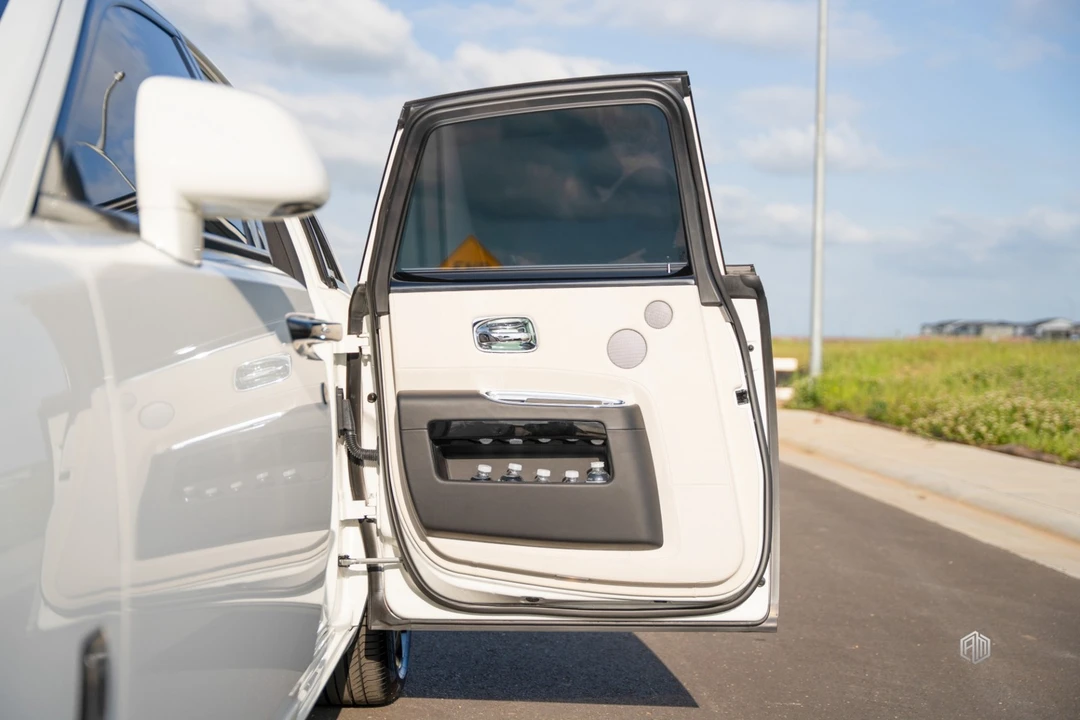 2016 Rolls-Royce Ghost - Image 17 of 31