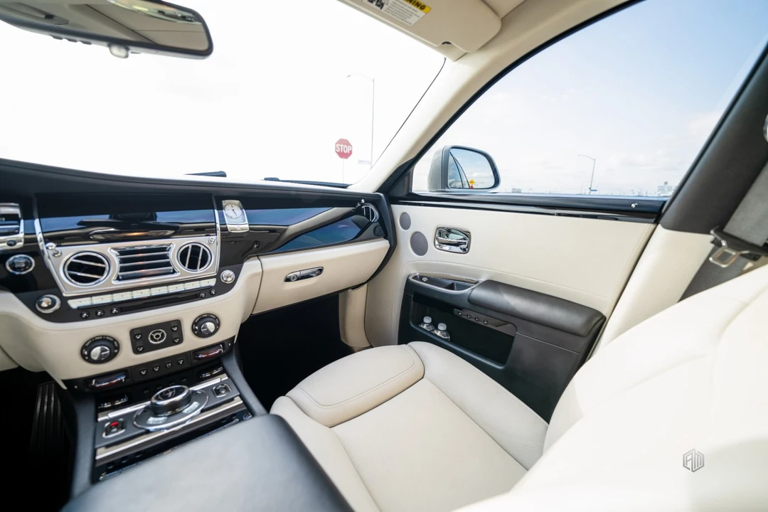 2016 Rolls-Royce Ghost - Image 26 of 31
