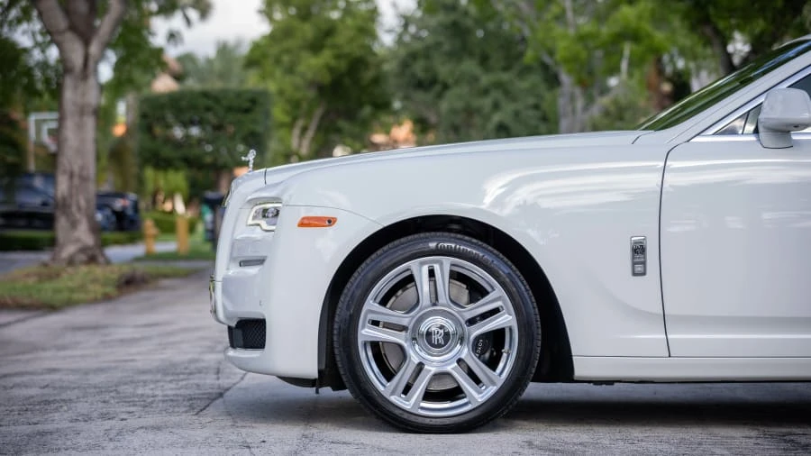 2016 Rolls-Royce Ghost 1st Gen - Image 11 of 21