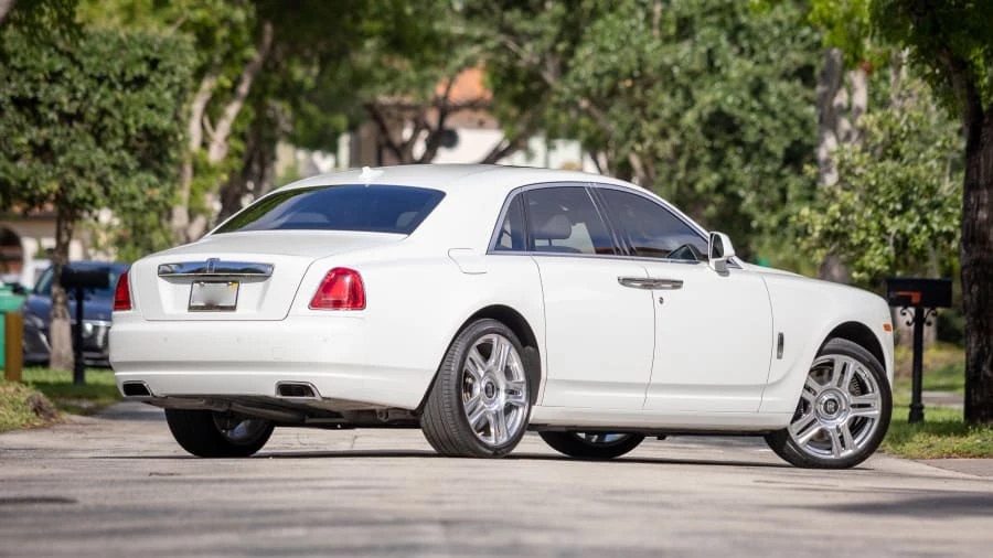 2016 Rolls-Royce Ghost 1st Gen - Image 13 of 21