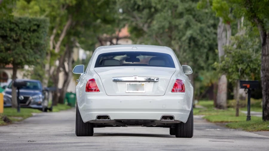 2016 Rolls-Royce Ghost 1st Gen - Image 15 of 21