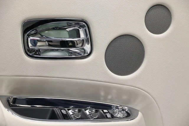 2016 Rolls-Royce Ghost 1st Gen - Image 10 of 12