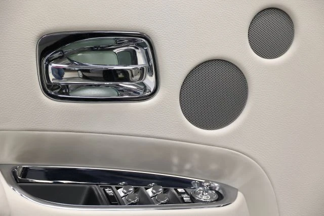 2016 Rolls-Royce Ghost 1st Gen - Image 10 of 12