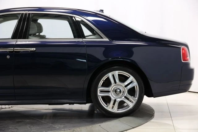 2016 Rolls-Royce Ghost 1st Gen - Image 8 of 12
