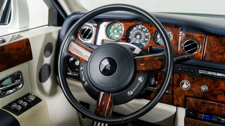 2016 Rolls-Royce Phantom VII - Image 17 of 20
