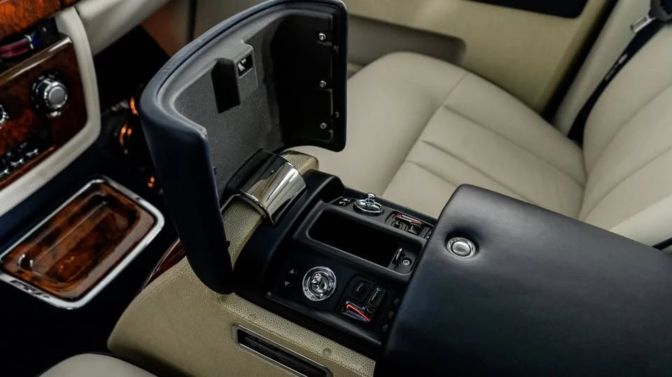 2016 Rolls-Royce Phantom VII - Image 12 of 20