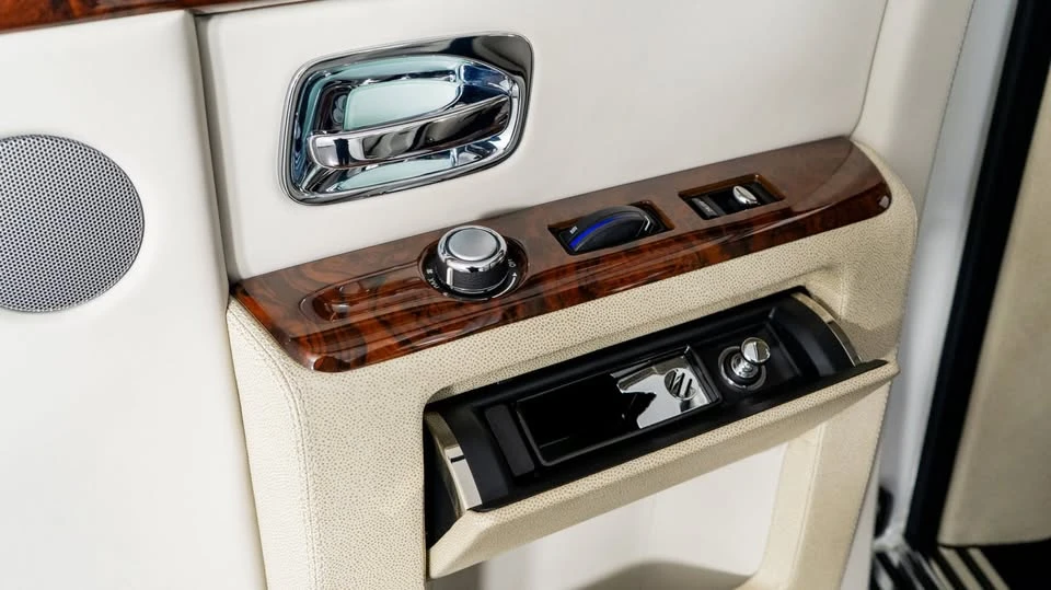 2016 Rolls-Royce Phantom VII - Image 10 of 20