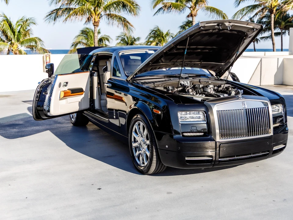 2016 Rolls-Royce Phantom VII - Image 25 of 31