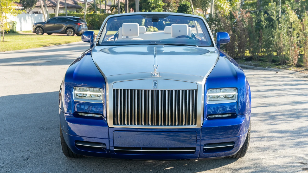 2016 Rolls-Royce Phantom VII - Image 2 of 31