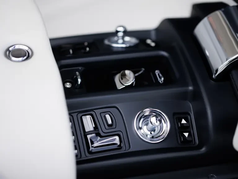 2016 Rolls-Royce Phantom VII - Image 17 of 31