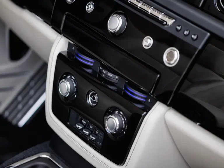 2016 Rolls-Royce Phantom VII - Image 16 of 31