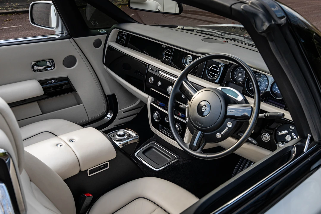 2016 Rolls-Royce Phantom VII - Image 4 of 16