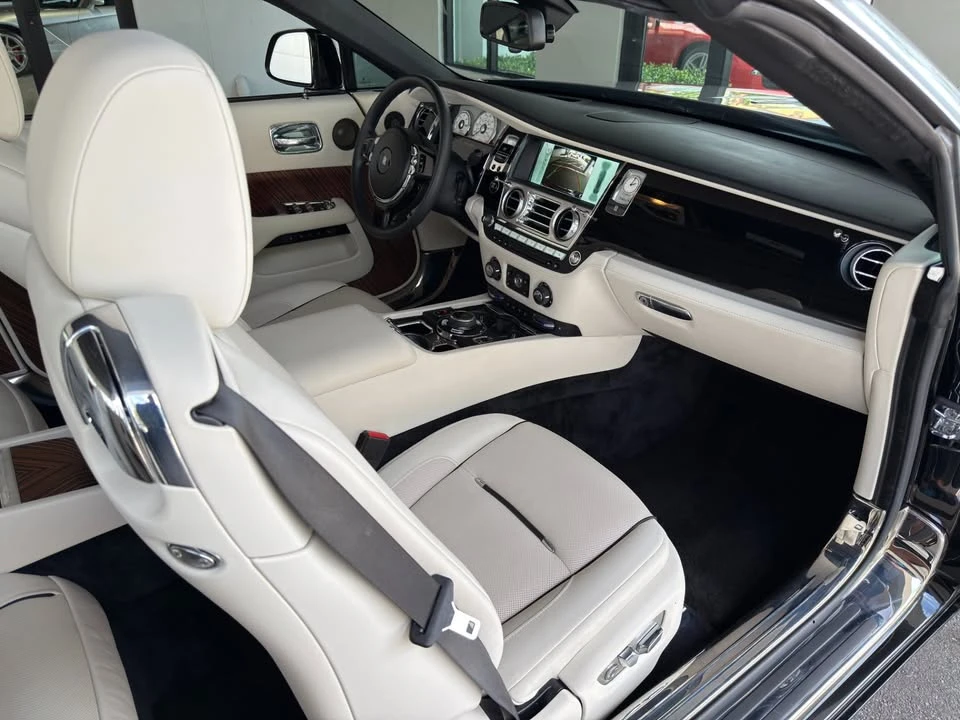 2016 Rolls-Royce Dawn - Image 13 of 18