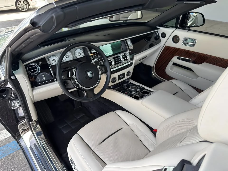 2016 Rolls-Royce Dawn - Image 2 of 18