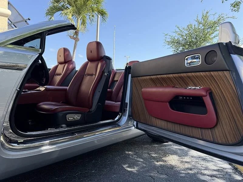 2016 Rolls-Royce Dawn - Image 8 of 14