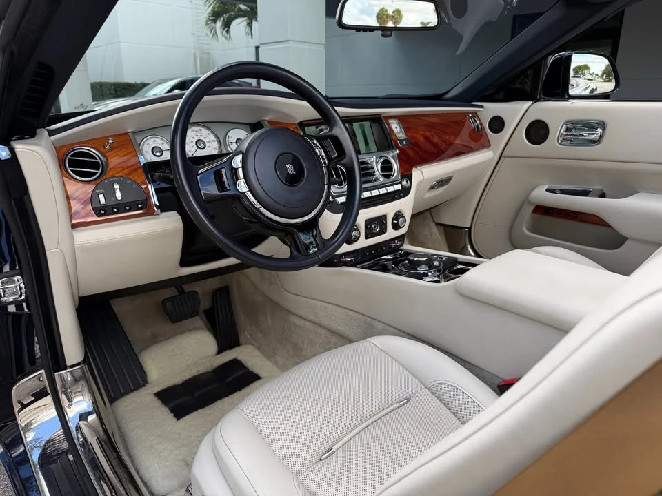 2016 Rolls-Royce Dawn - Image 2 of 20