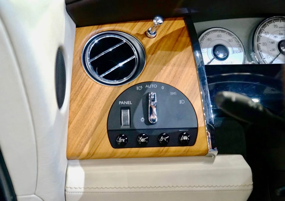 2016 Rolls-Royce Dawn - Image 13 of 20