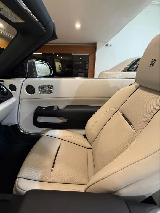 2016 Rolls-Royce Dawn - Image 18 of 21
