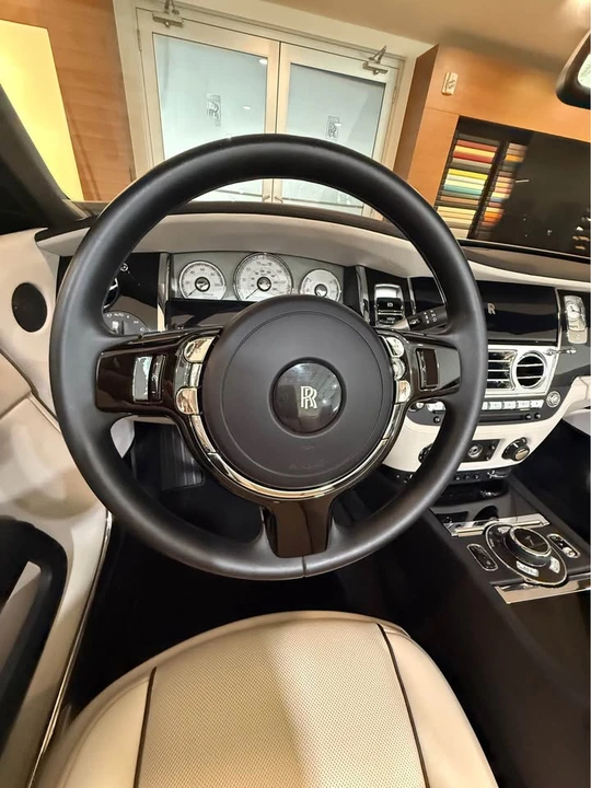 2016 Rolls-Royce Dawn - Image 13 of 21