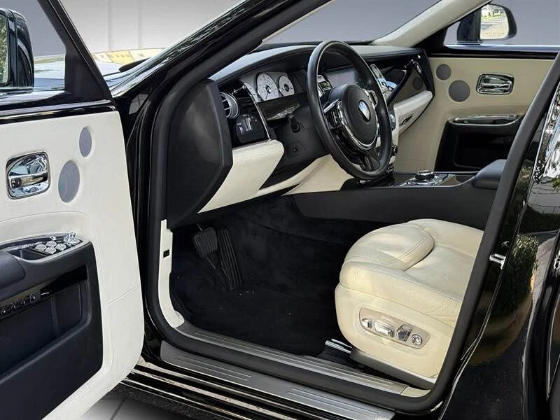 2016 Rolls-Royce Ghost 1st Gen - Image 5 of 9