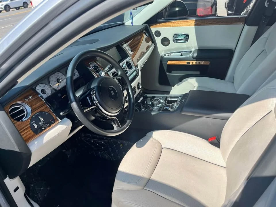 2016 Rolls-Royce Ghost 1st Gen - Image 14 of 18