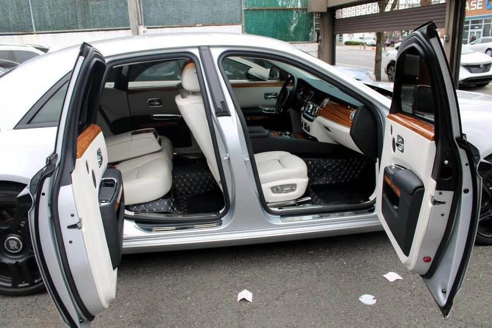 2016 Rolls-Royce Ghost 1st Gen - Image 11 of 18