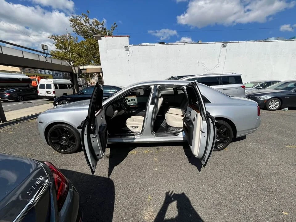 2016 Rolls-Royce Ghost 1st Gen - Image 10 of 18
