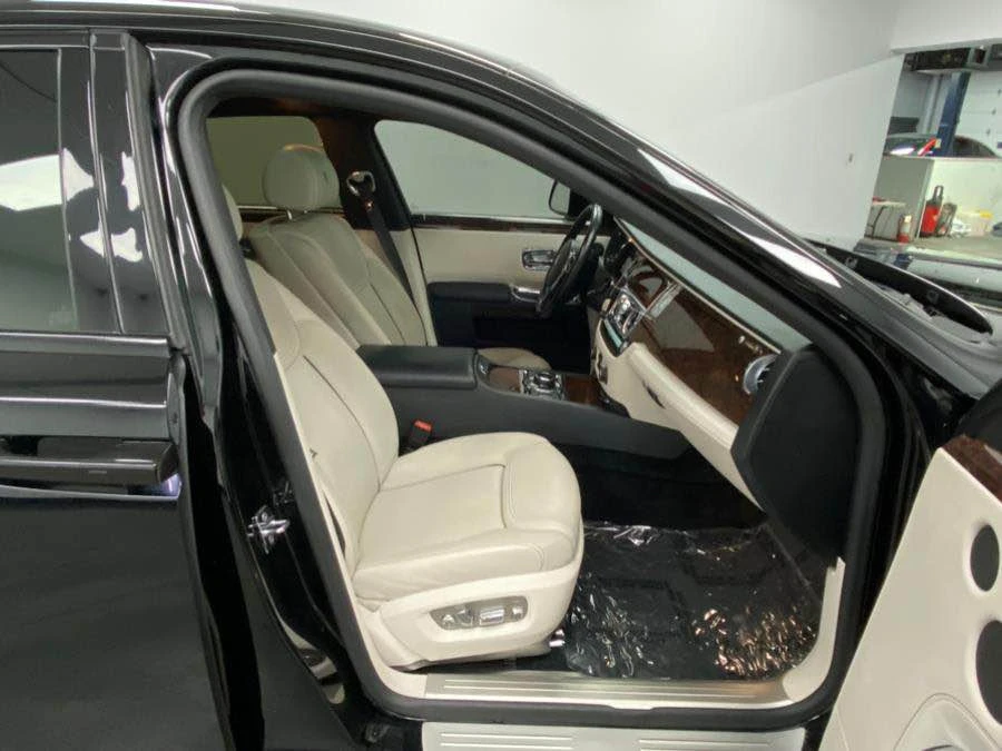 2016 Rolls-Royce Ghost 1st Gen - Image 10 of 18