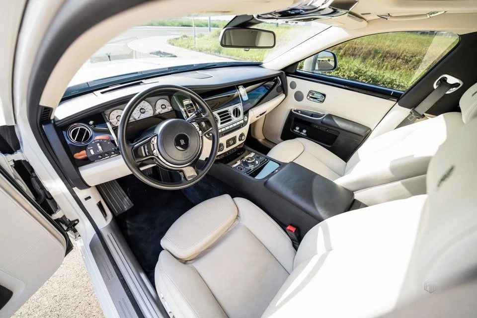 2016 Rolls-Royce Ghost 1st Gen - Image 7 of 8