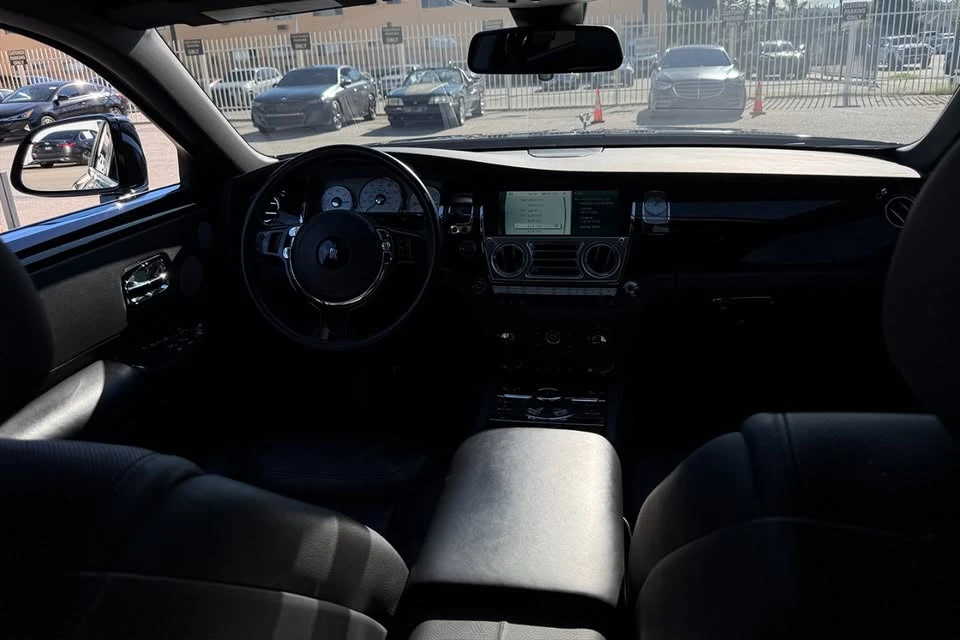 2016 Rolls-Royce Ghost 1st Gen - Image 19 of 20