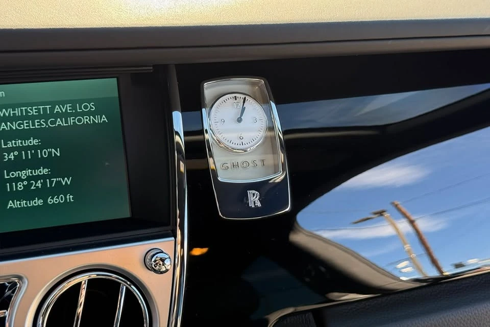 2016 Rolls-Royce Ghost 1st Gen - Image 16 of 20