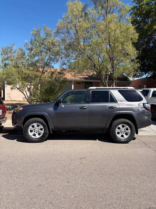 2016 Toyota 4Runner 5th Gen - Image 2 of 9