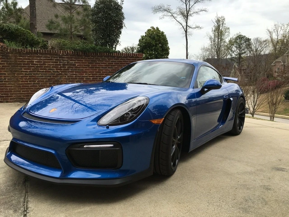 2016 Porsche 981 Cayman GT4 - Image 2 of 8