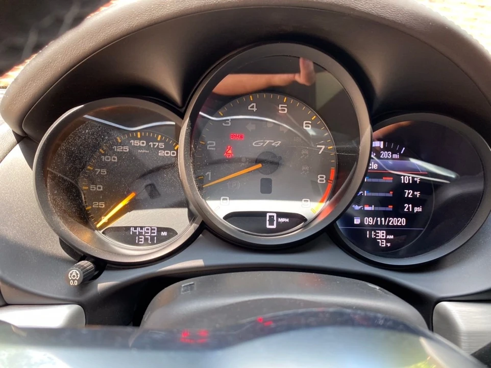 2016 Porsche 981 Cayman GT4 - Image 4 of 8
