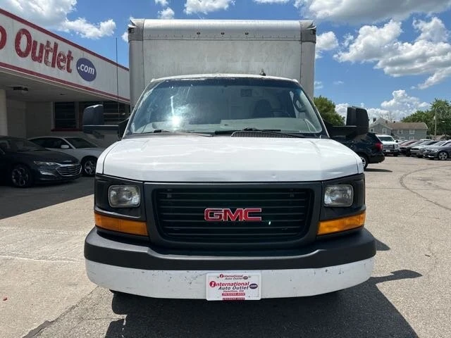 2016 GMC Savana - Image 3 of 4