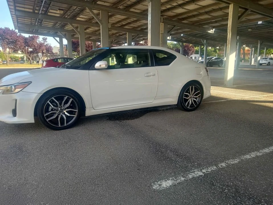 2016 Scion tC - Image 2 of 8