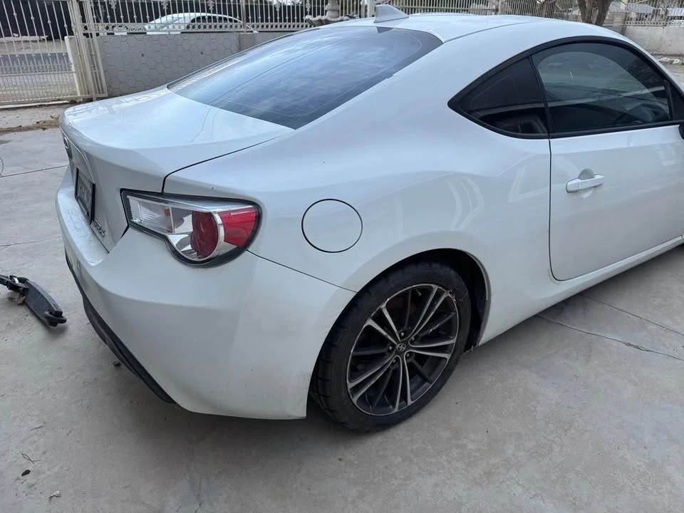 2016 Scion FR-S - Image 3 of 8