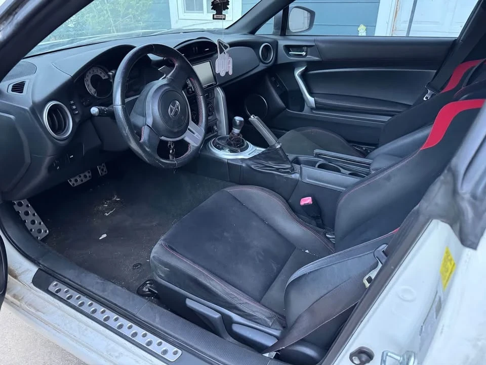 2016 Scion FR-S - Image 5 of 8