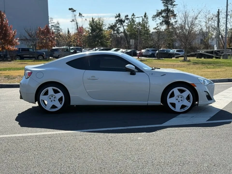 2016 Scion FR-S - Image 3 of 10