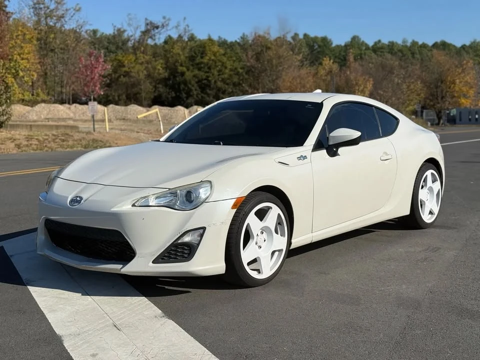 2016 Scion FR-S - Image 10 of 10