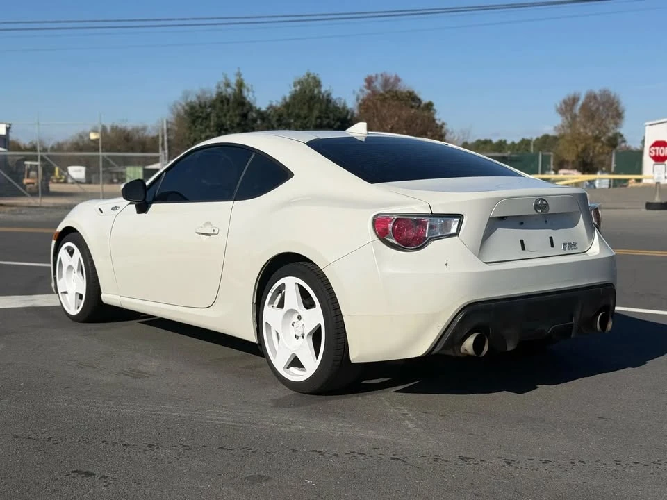 2016 Scion FR-S - Image 8 of 10