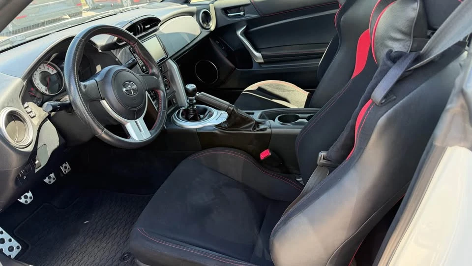 2016 Scion FR-S - Image 8 of 9