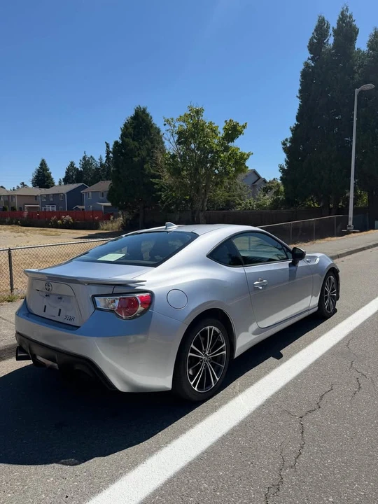 2016 Scion FR-S - Image 3 of 8