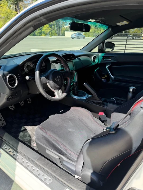 2016 Scion FR-S - Image 7 of 10