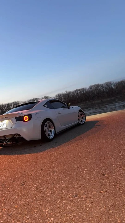 2016 Scion FR-S - Image 6 of 8