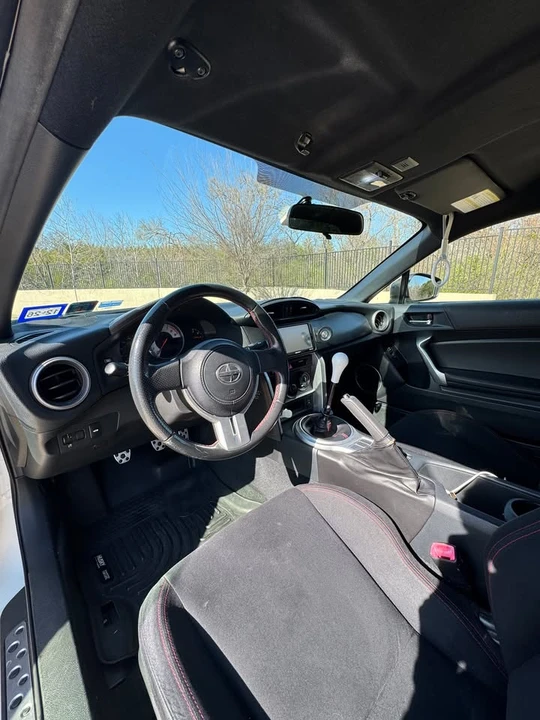 2016 Scion FR-S - Image 16 of 20