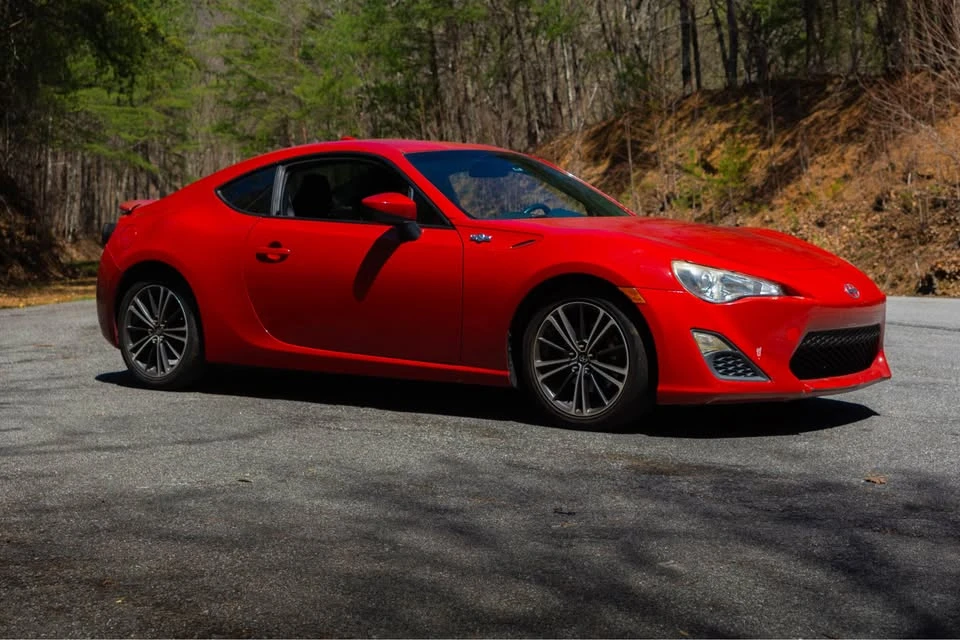 2016 Scion FR-S - Image 4 of 9